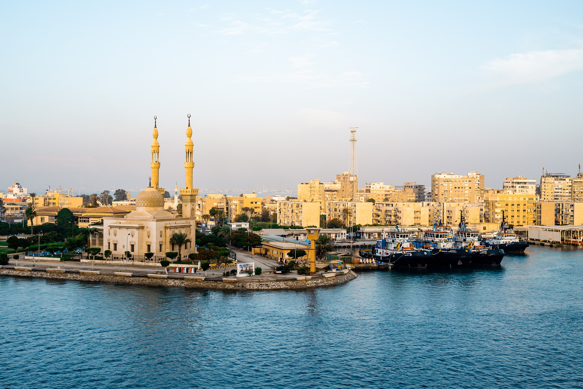 logistica canale di suez